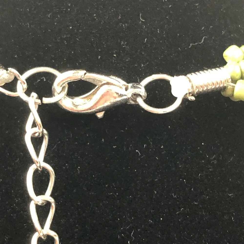 Beaded Necklace with Glossy Painted Shell Pendant Green & Black - Picture 7 of 8